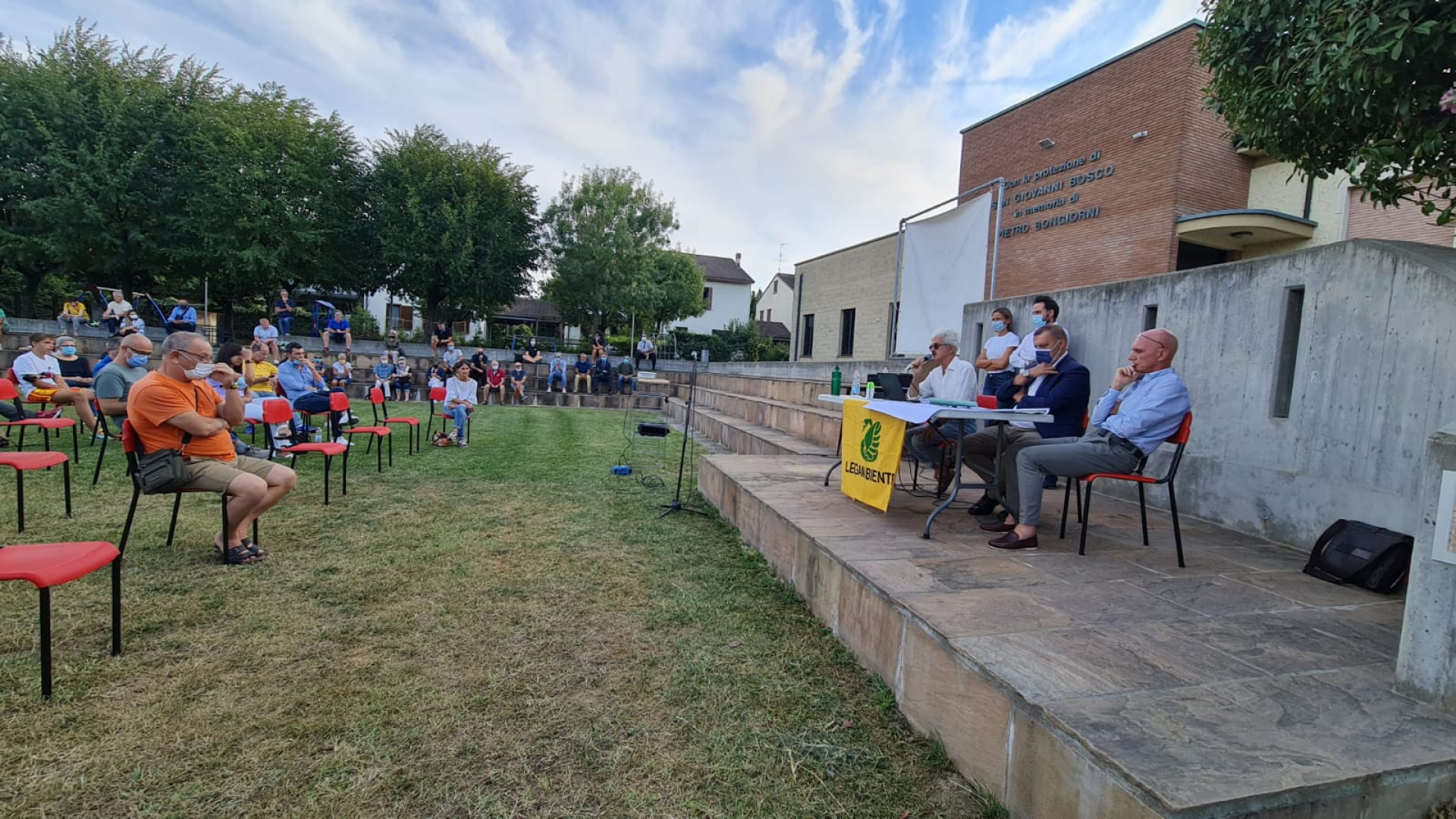 Nuovo campo da calcio a Sant'Antonio: scontro tra residenti e Comune