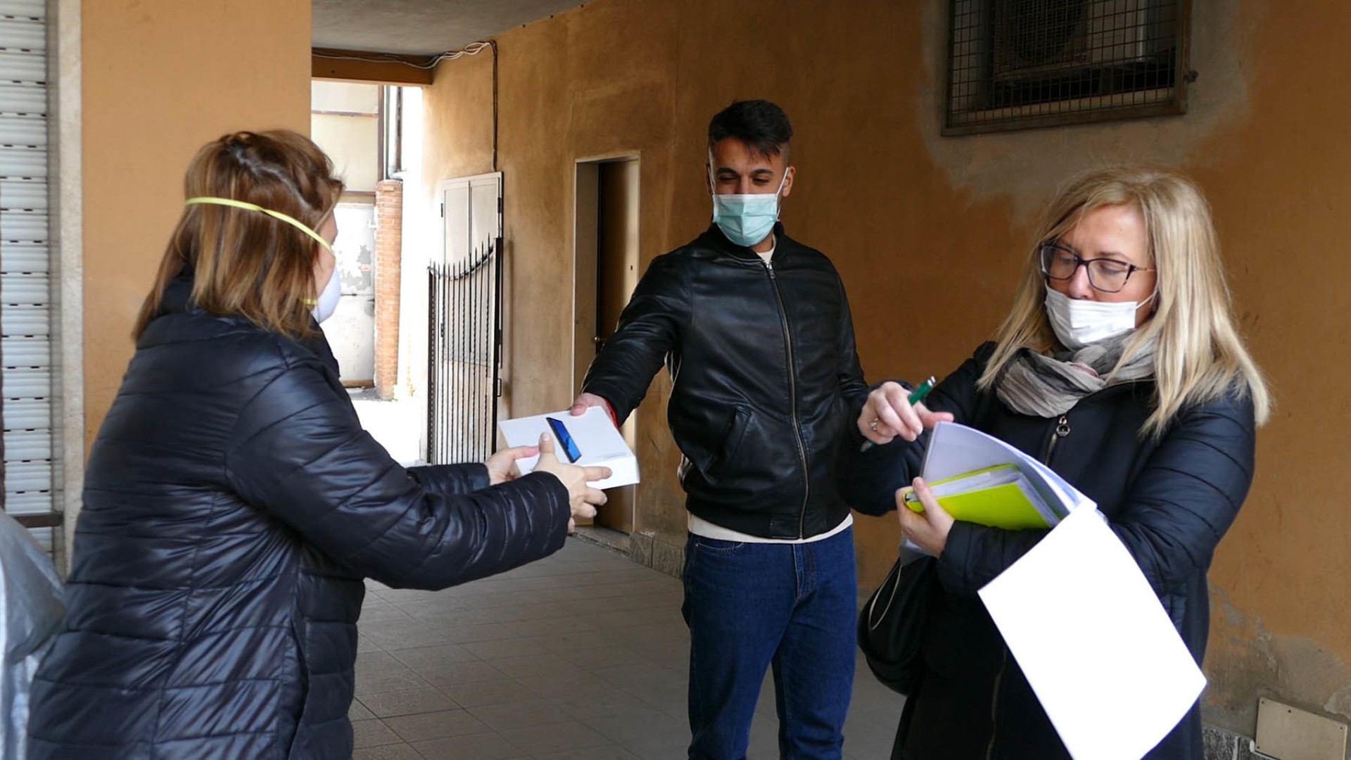 Tablet per tutti gli studenti distribuiti  direttamente dai consiglieri comunali