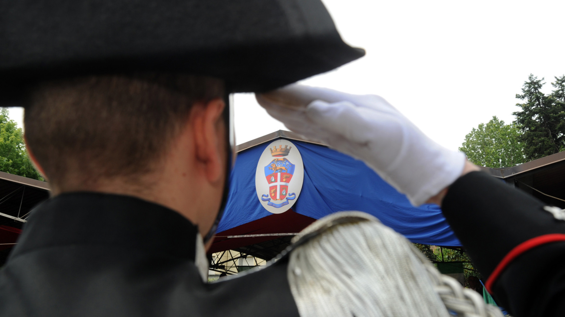 "Solidarietà alla Romagna alluvionata": i carabinieri annullano la festa