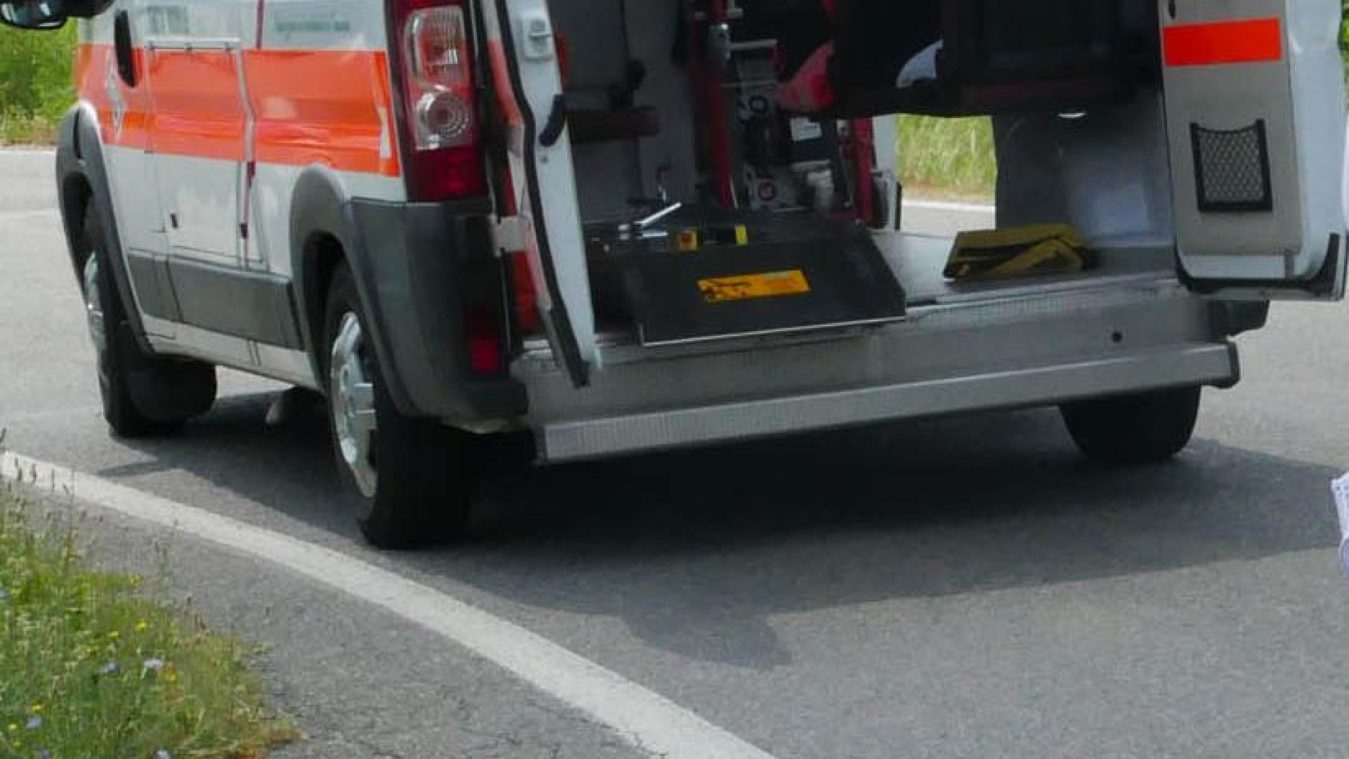 Vicobarone, scontro tra auto e moto: ferito centauro 65enne