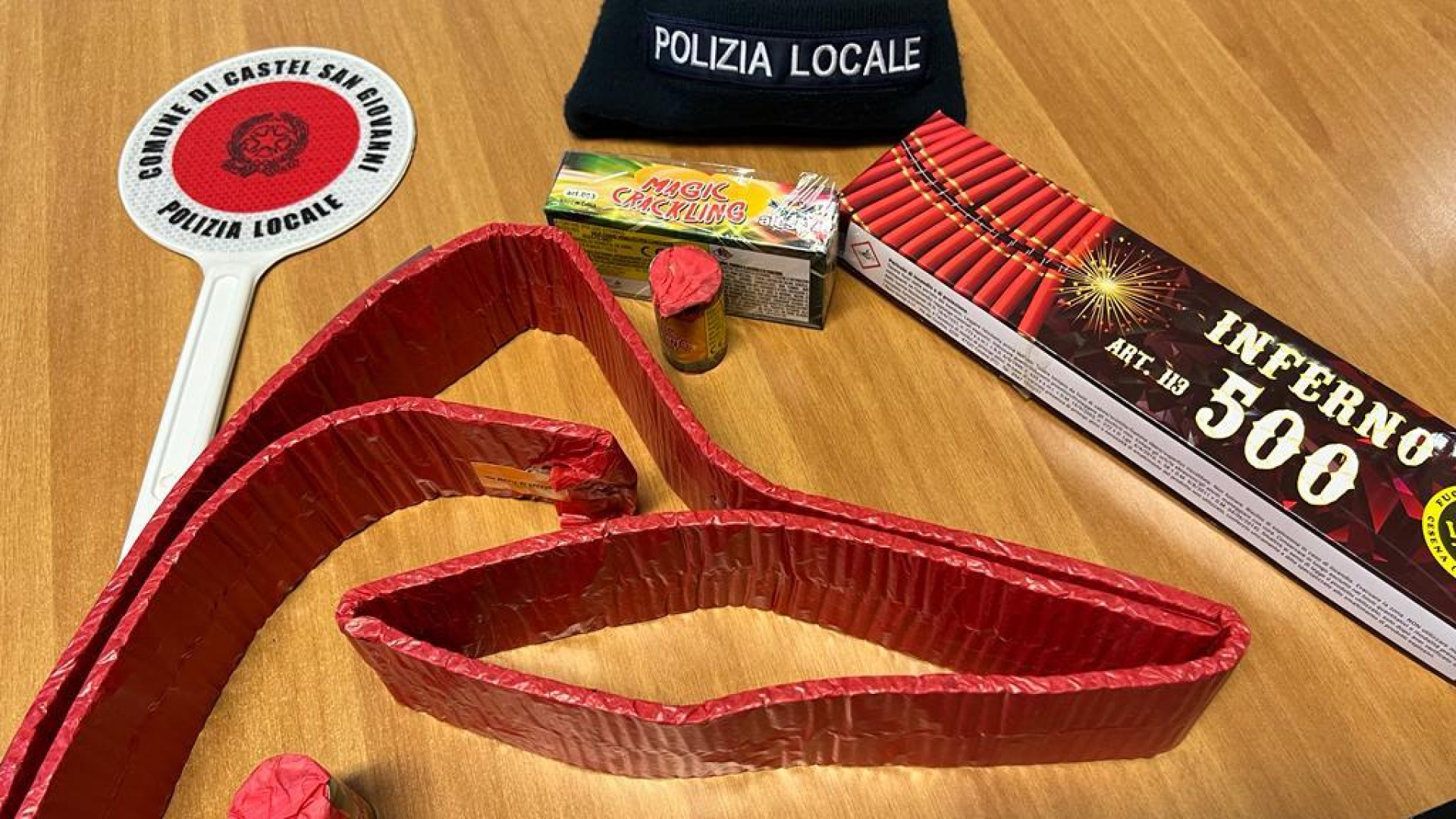 Castel San Giovanni: botti e fuochi d'artificio sequestrati a un gruppo di giovani