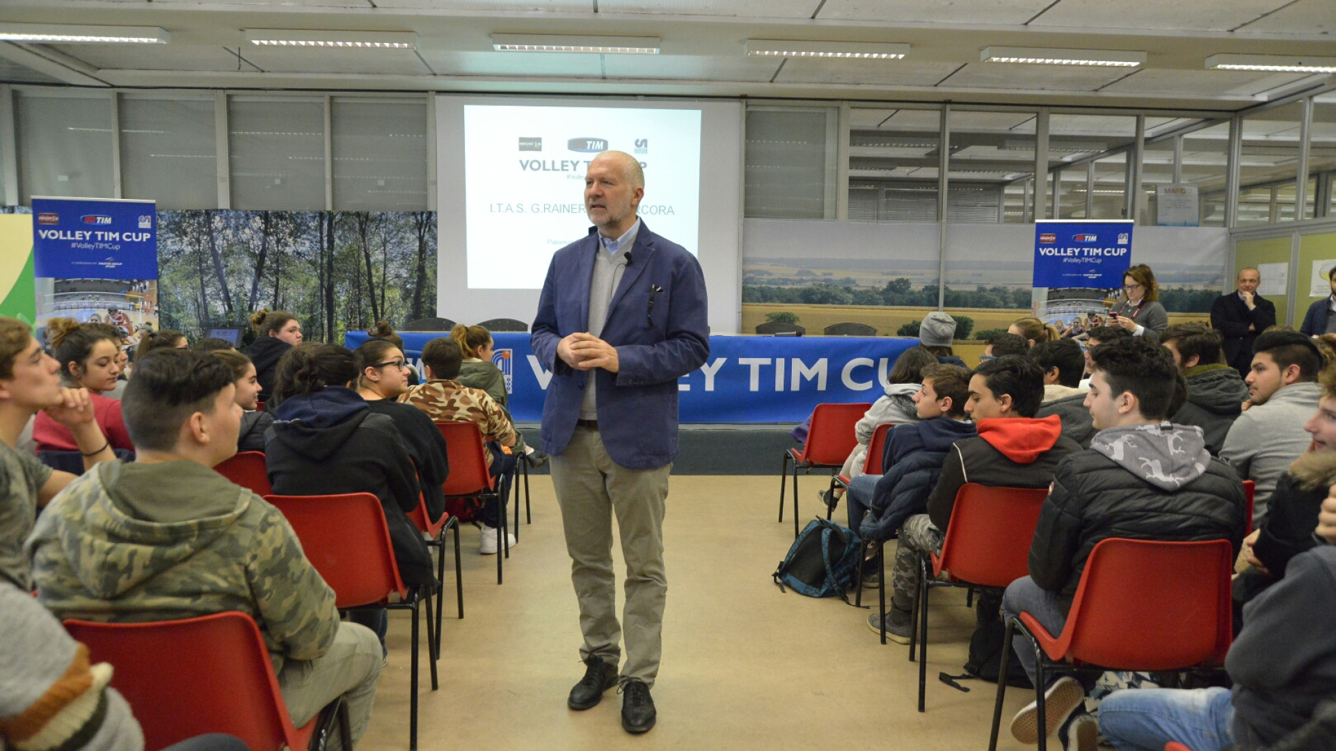 Il criminologo Picozzi: "Contro il bullismo on line fondamentale lo sport"