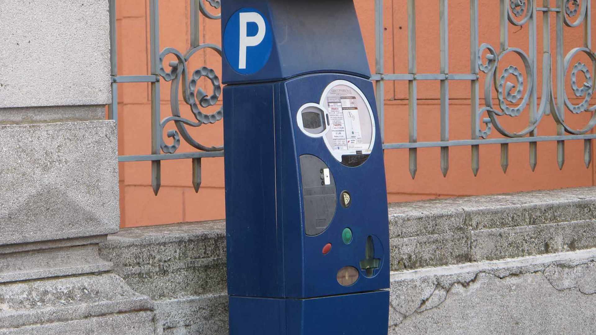 "Svaligiava" i parchimetri, 53enne denunciato dalla Municipale