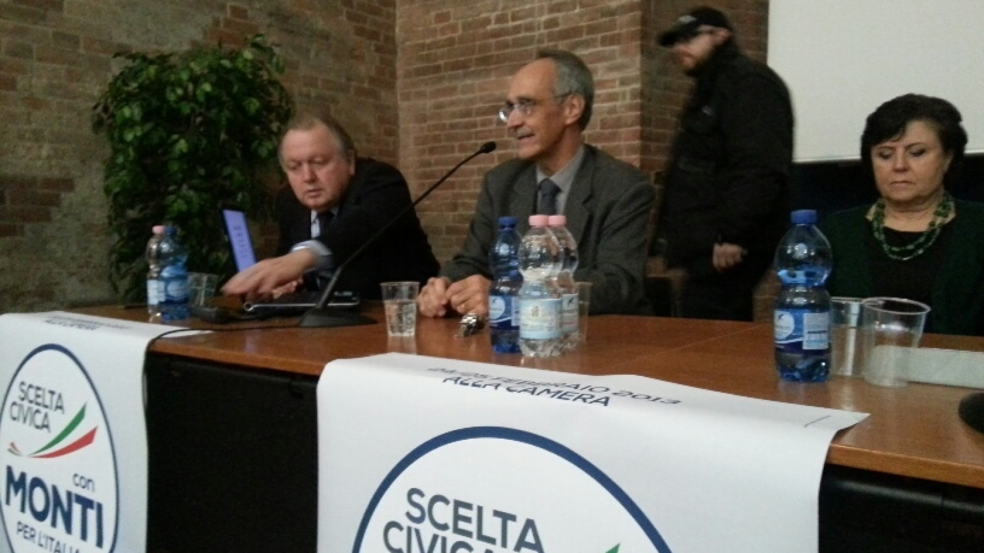 "Allineare l'Italia all'Europa". Ichino in Sant'Ilario per Monti