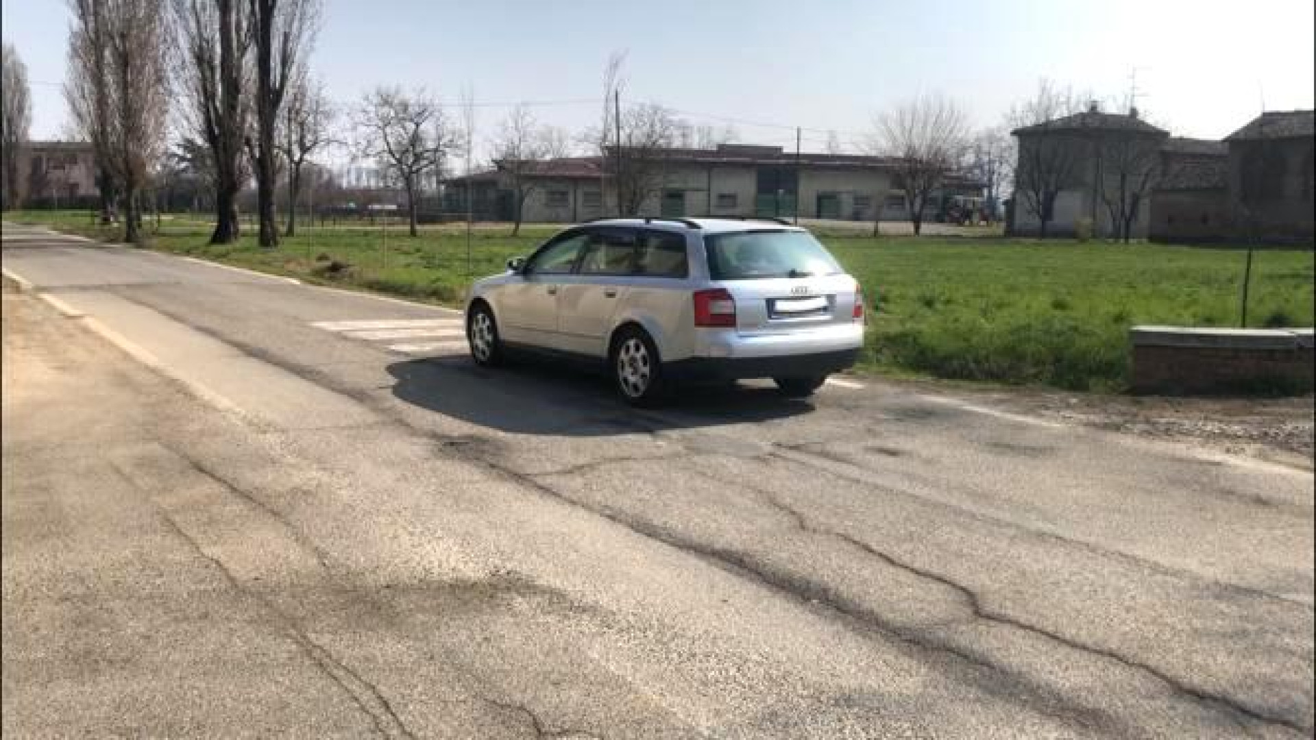 "Auto a folle velocità all'ingresso di San Bonico, serve un autovelox"