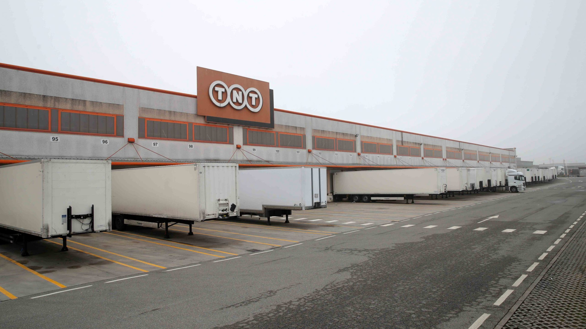 Tnt-Fedex, i sindacati: "Serve una legge contro le delocalizzazioni selvagge"