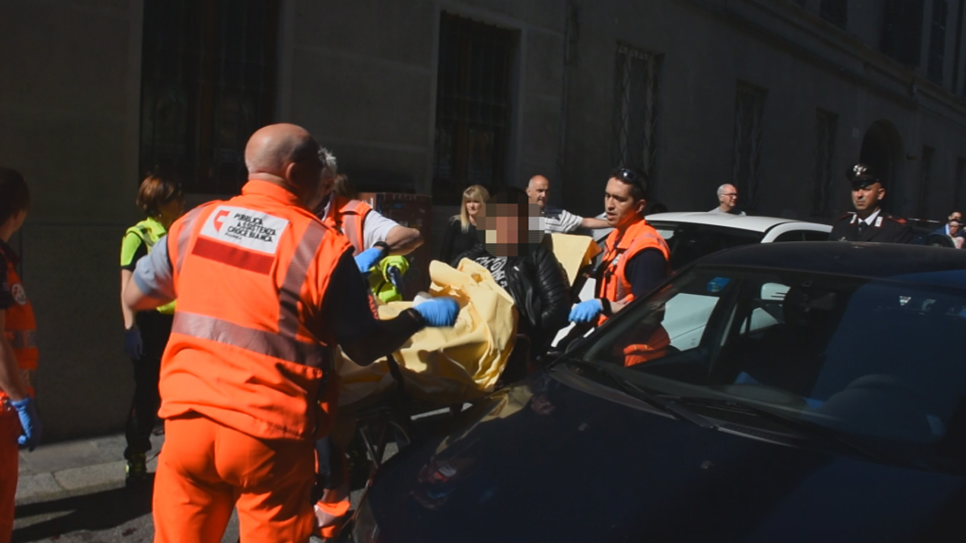 Assalto alla gioielleria, convalidato l'arresto dei due rapinatori