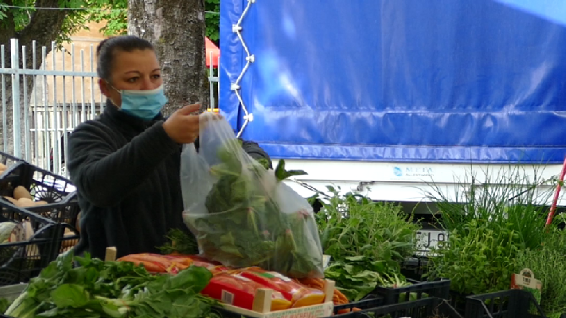 A Borgonovo è tornato il mercato. Riaperto anche il cimitero