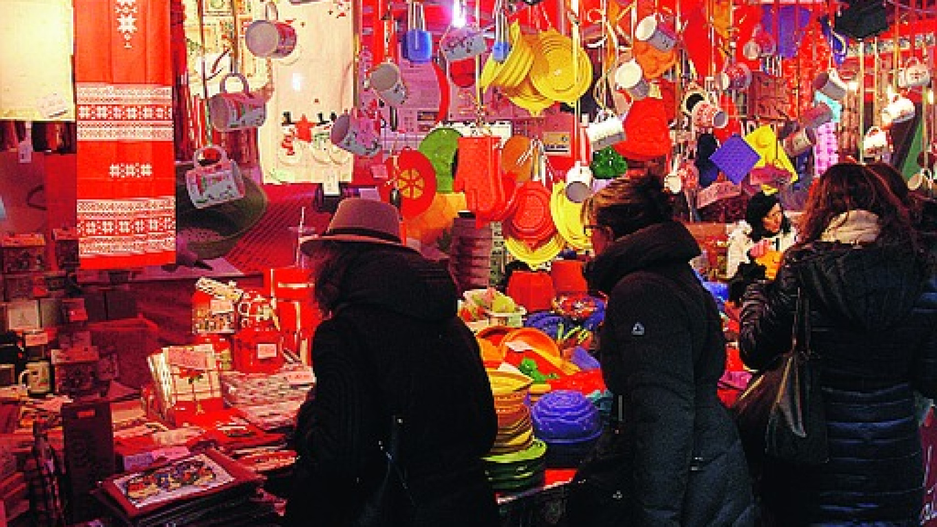 Regali di Natale, tempo di bilanci: piacentini contro il "riciclo"