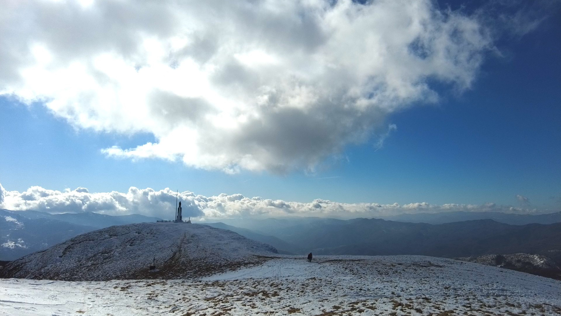 "Sentieri Piacentini" in vetta al Maggiorasca, la montagna che domina la Val d'Aveto