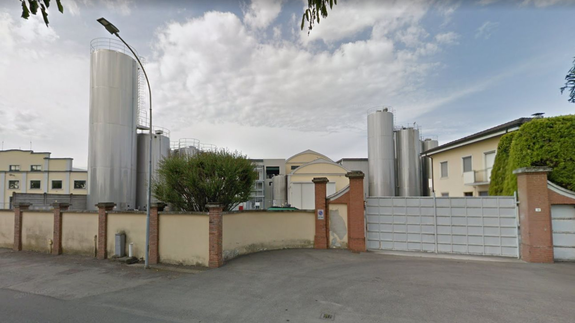 Valcolatte, produzione ferma un giorno alla settimana. "Inverno complicato"