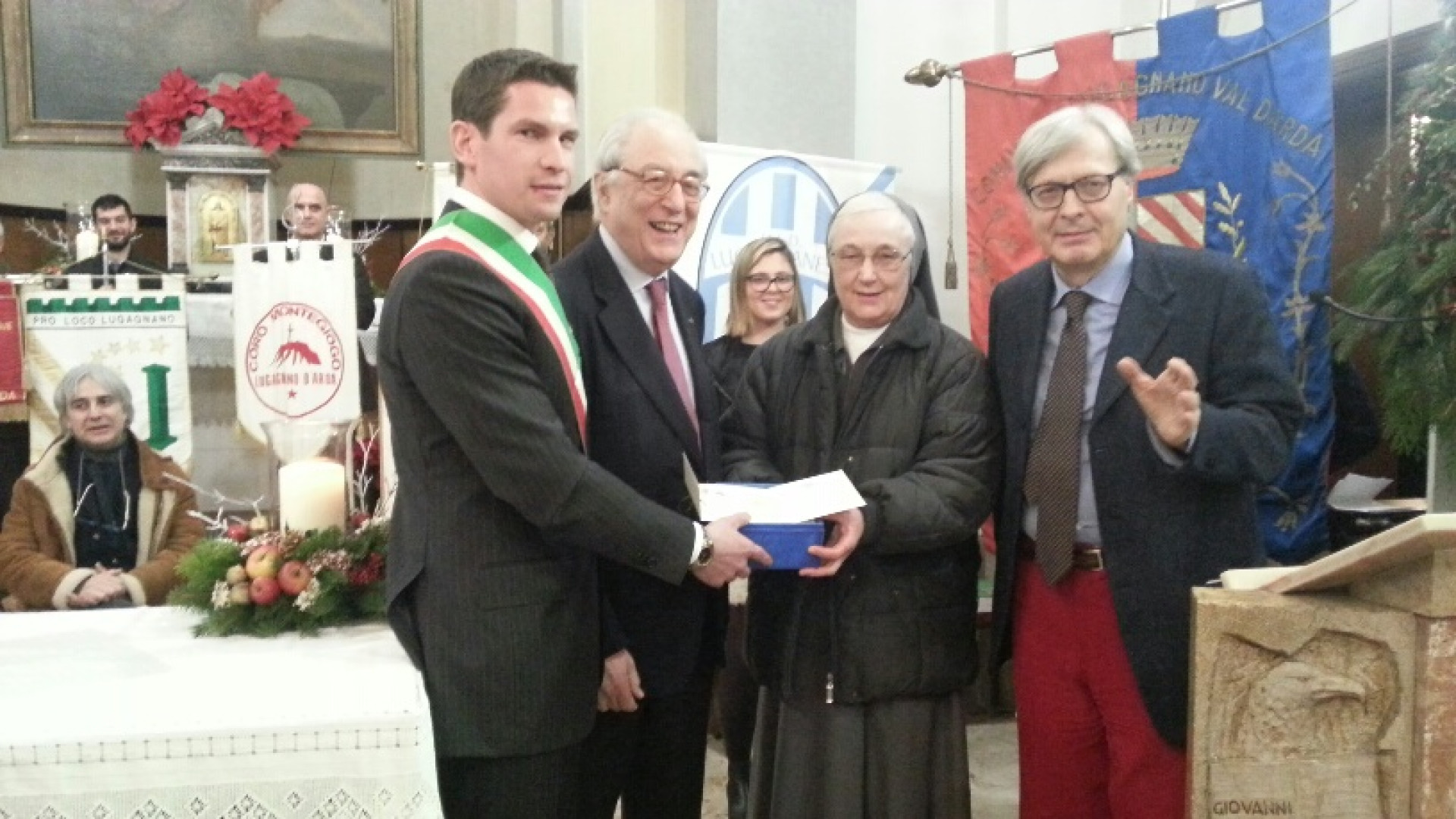 Premio della Bontà a Rustigazzo: il mattatore è Vittorio Sgarbi. Le foto