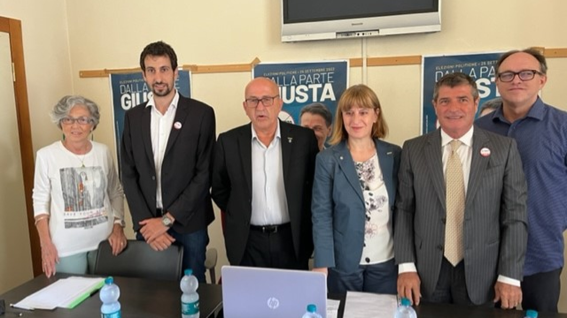 Cinque stelle: "Taglio del cuneo fiscale, salario minimo legale ed energie rinnovabili"