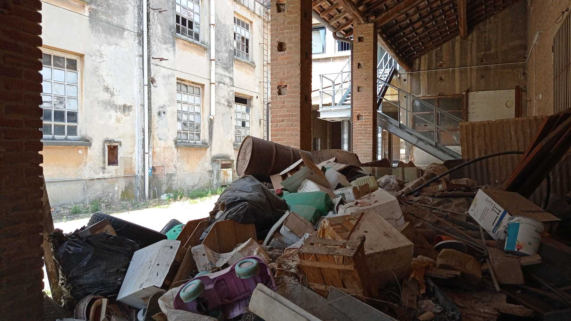 Stop al degrado a Castello, multe per chi non tiene pulite le aree di proprietà