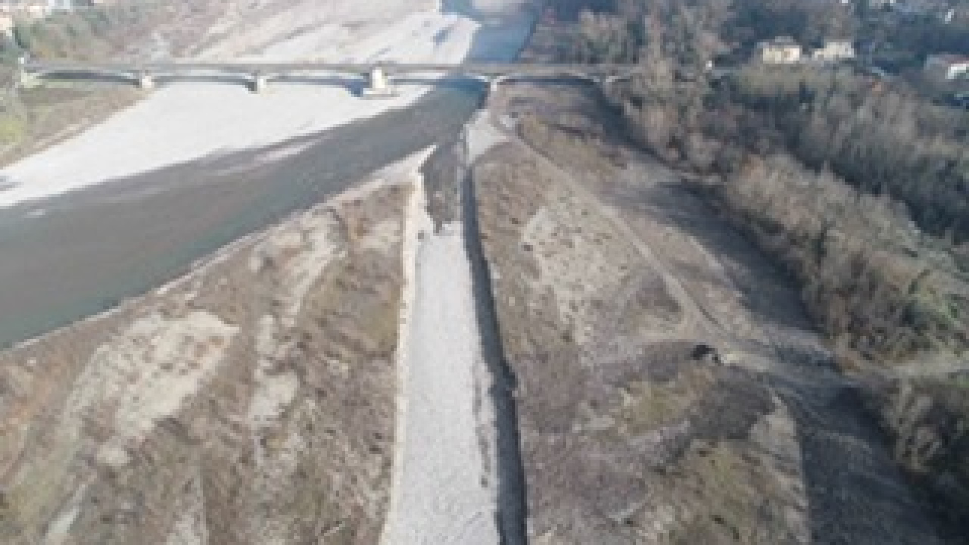 Travo, ampliato il letto del Trebbia e creato un ramo secondario