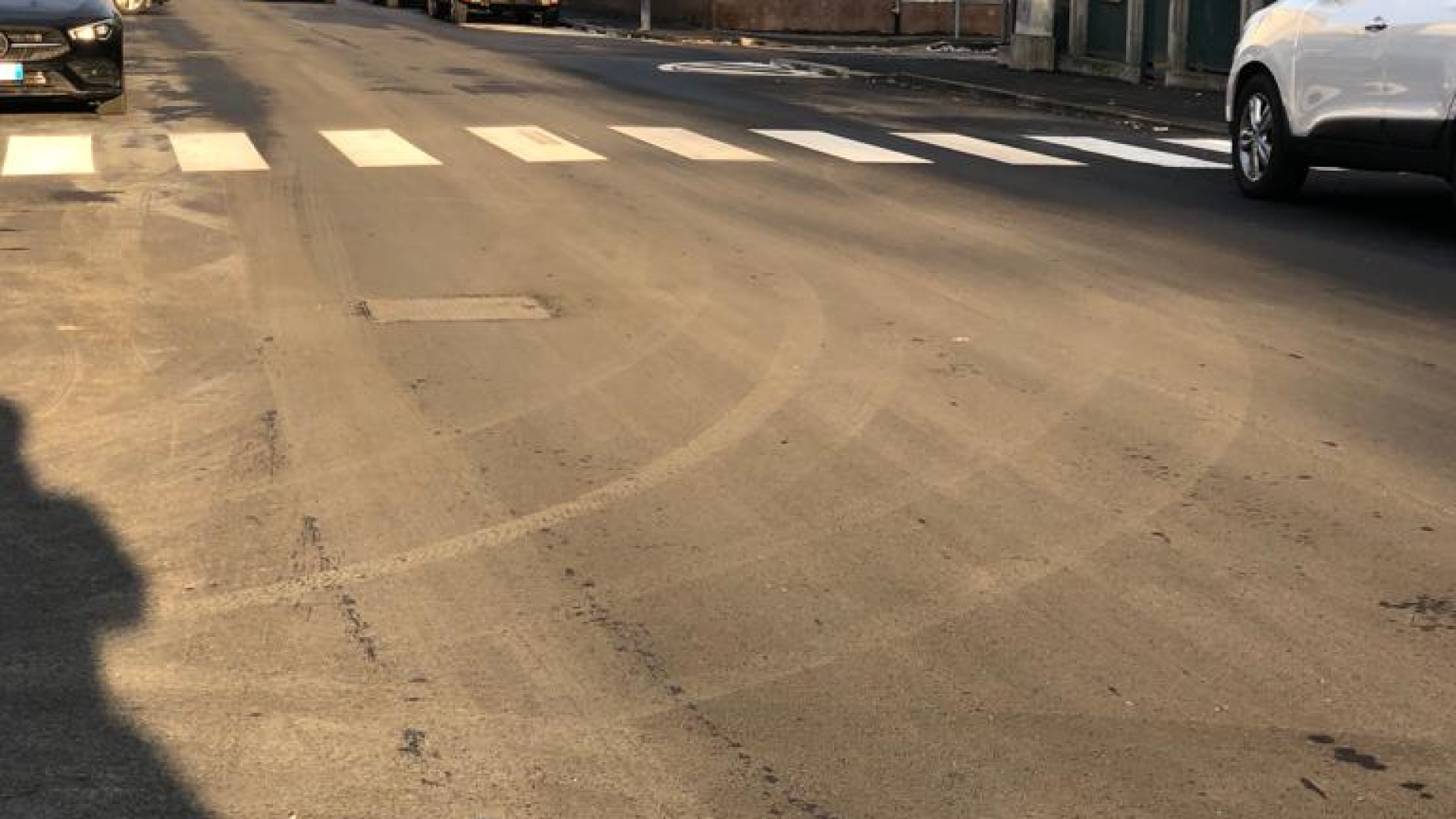 Con la segnaletica orizzontale conclusa la riqualificazione di via Bolzoni