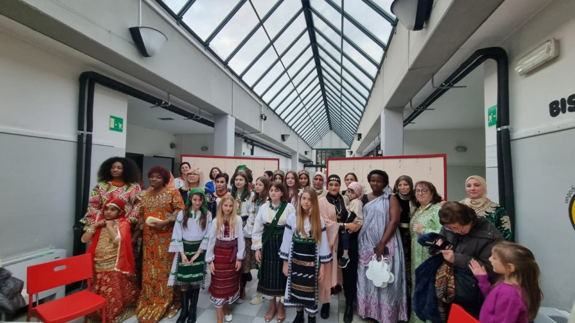 Galleria del sole, tradizioni e diverse culture in passerella per celebrare le donne