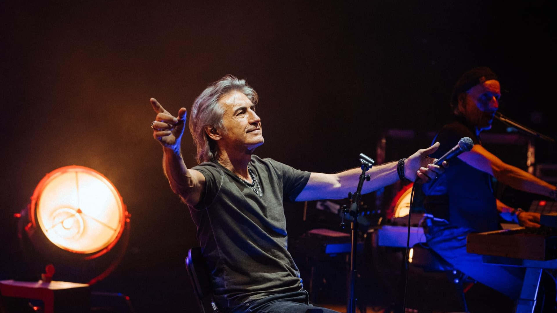 Rinviato il concerto di Ligabue al Municipale, il rocker ha l'influenza