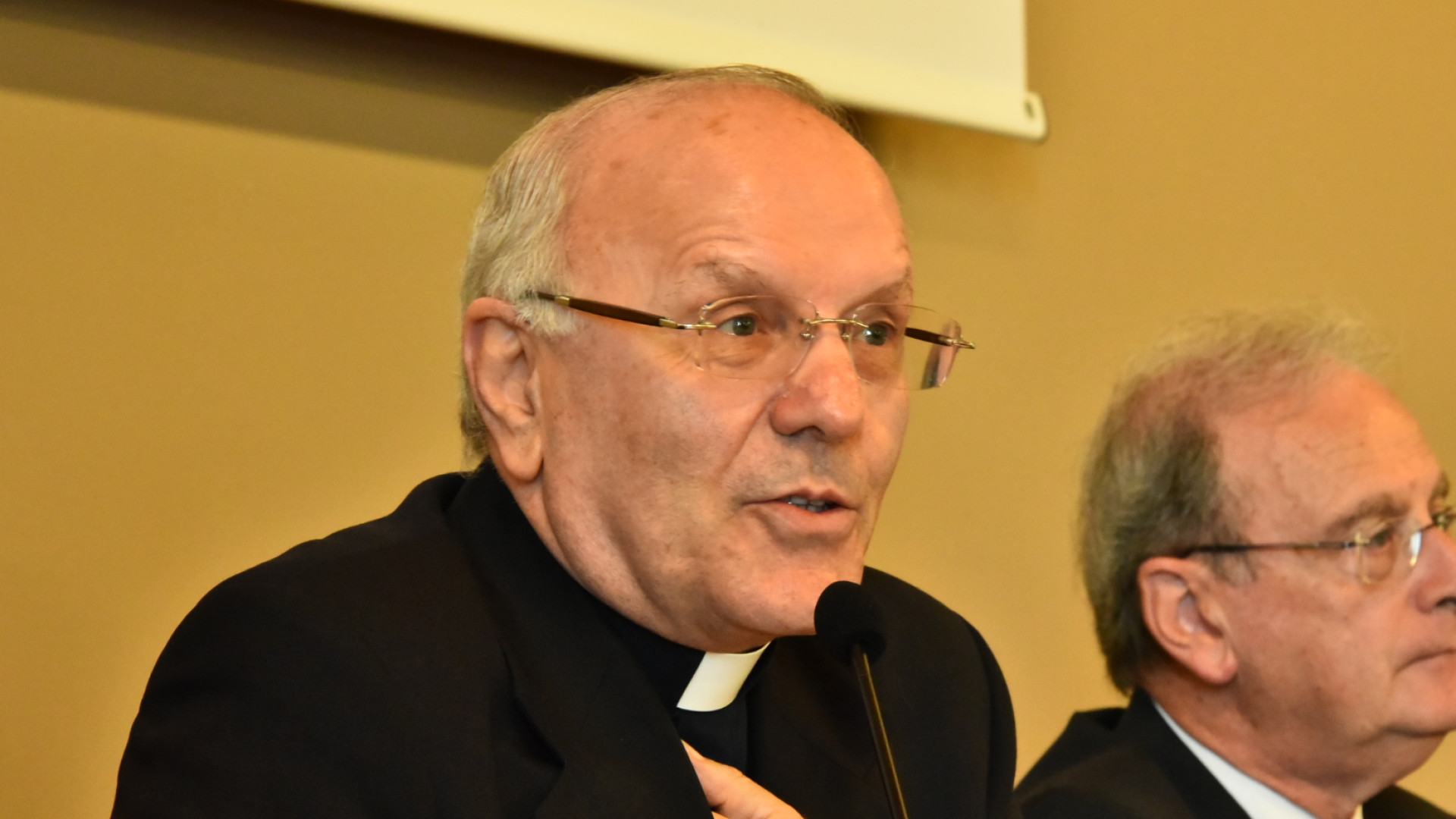 Mons. Galantino, segretario Cei a Piacenza. No comment su politica