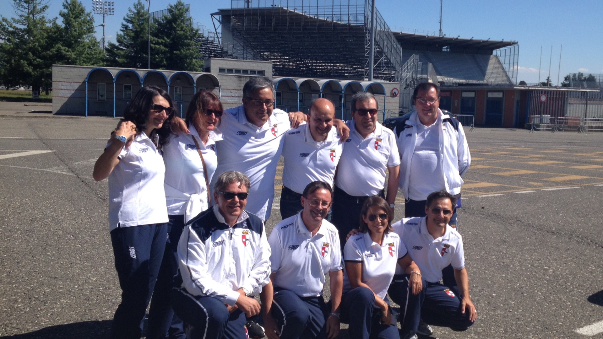 Giunta Dosi in partenza per il ritiro dagli alpini a Costalovara (Bz)