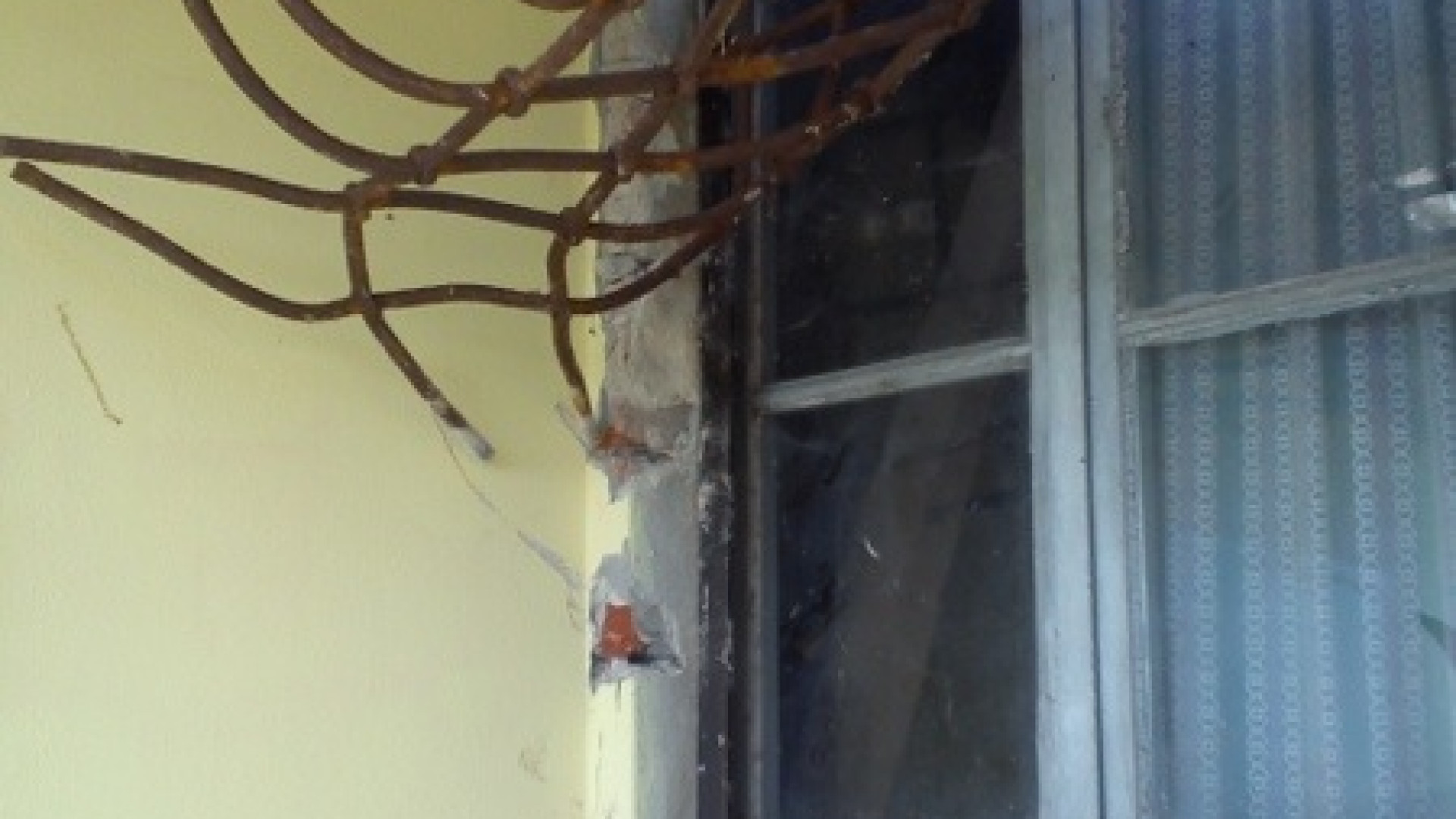 Razzia nella chiesa di Momeliano: rubati 12 candelabri dorati