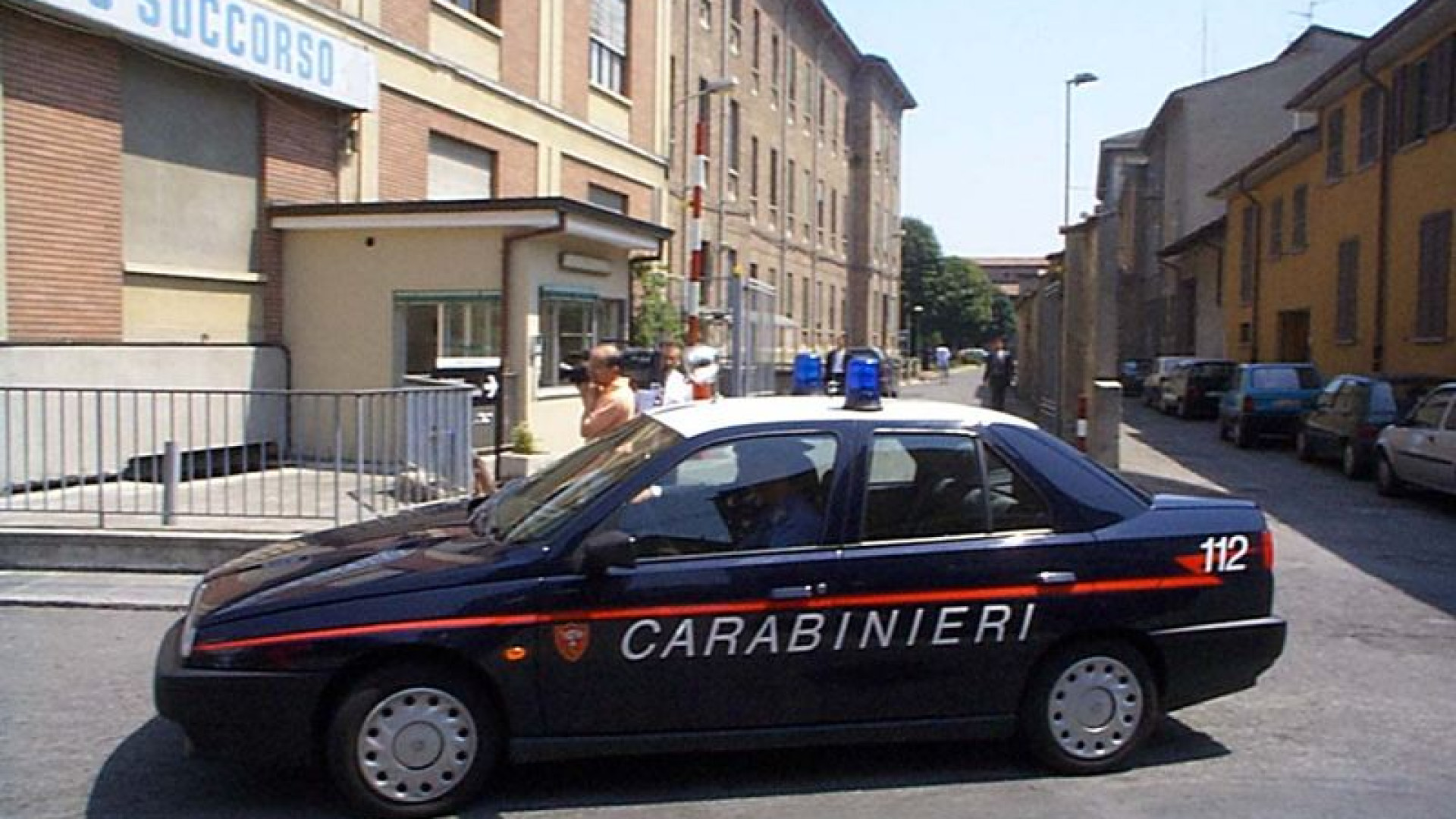 Dopo una lite in famiglia tenta di dar fuoco alla propria casa