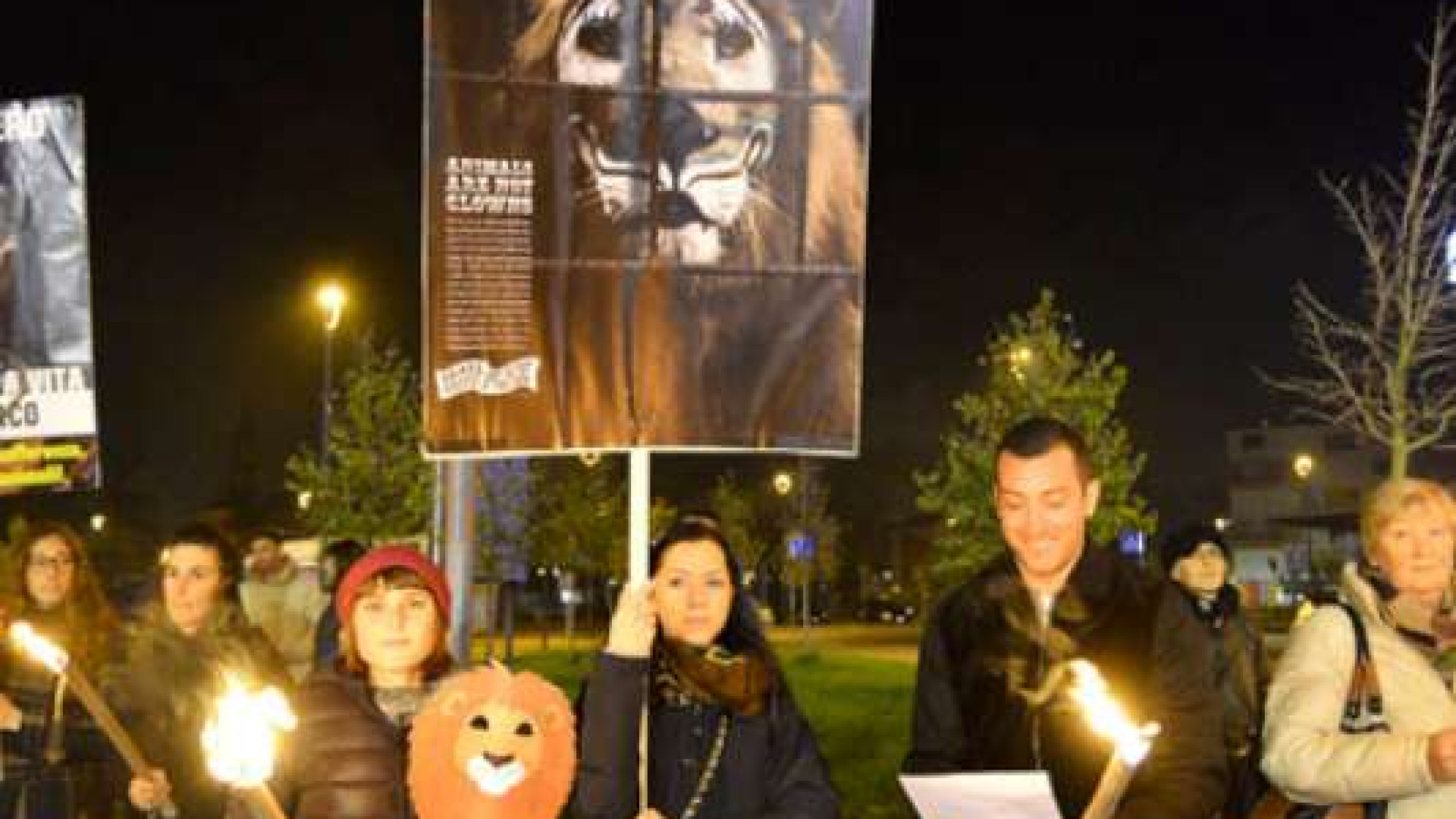 Circo con gli animali, manifestazione di protesta delle associazioni animaliste