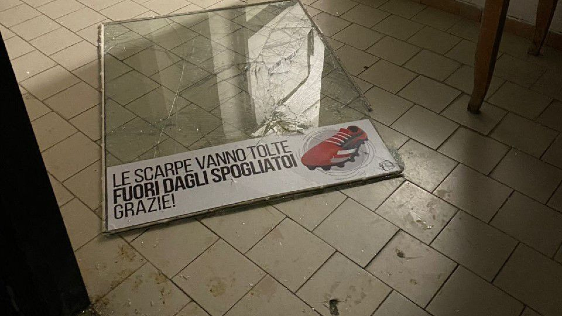Furto e danni nella notte alla sede del Piacenza Rugby. Roda: "Ci rialzeremo"