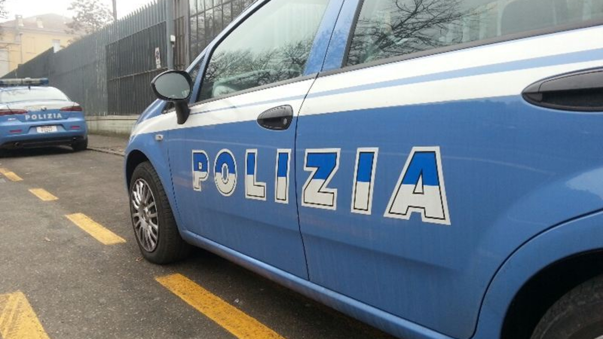 Paga una bottiglietta d'acqua ma ha lo zaino pieno di alcolici, arrestato 40enne