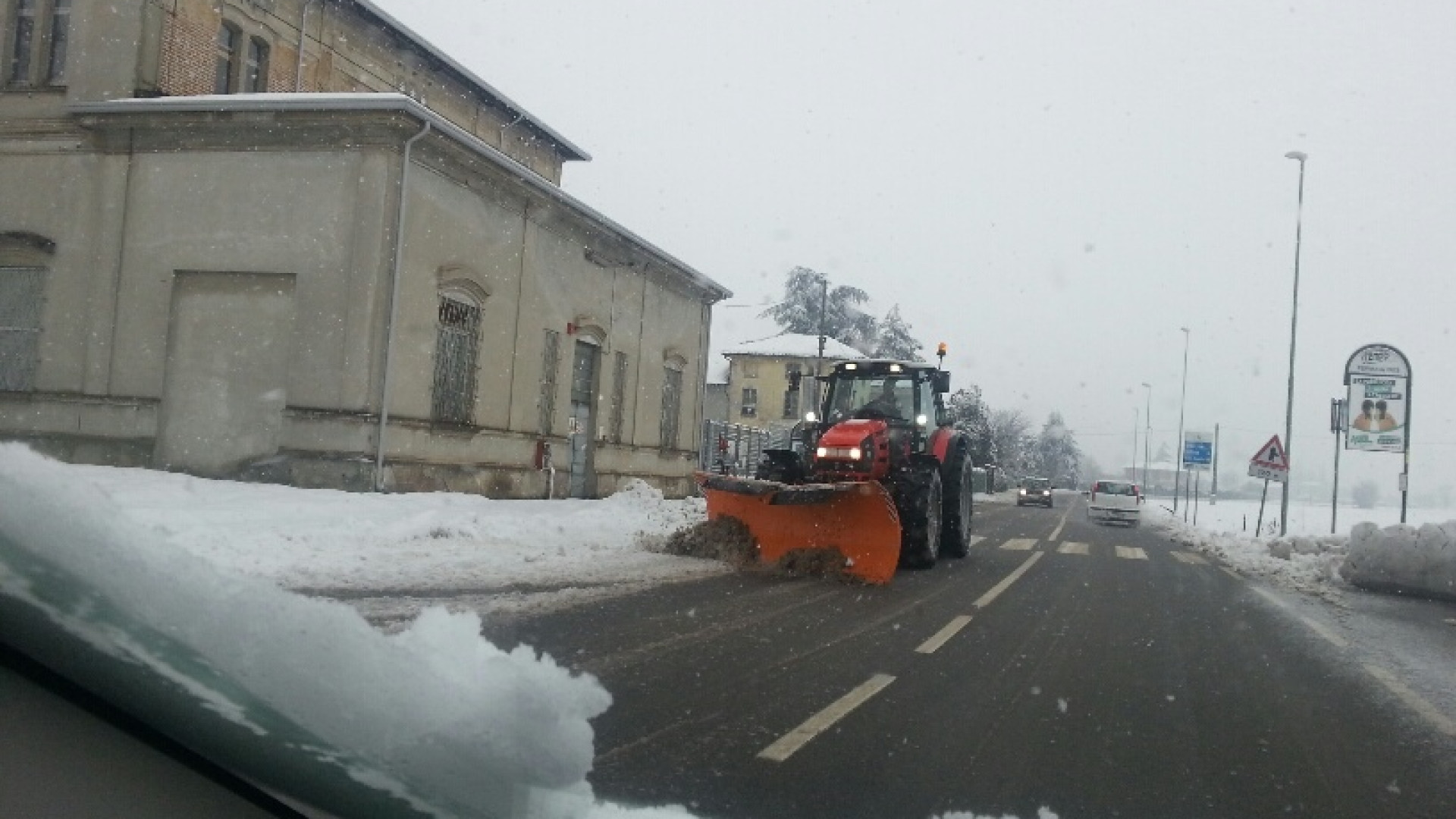 Una domenica da brividi: neve, pioggia, gelo e ghiaccio sulle strade