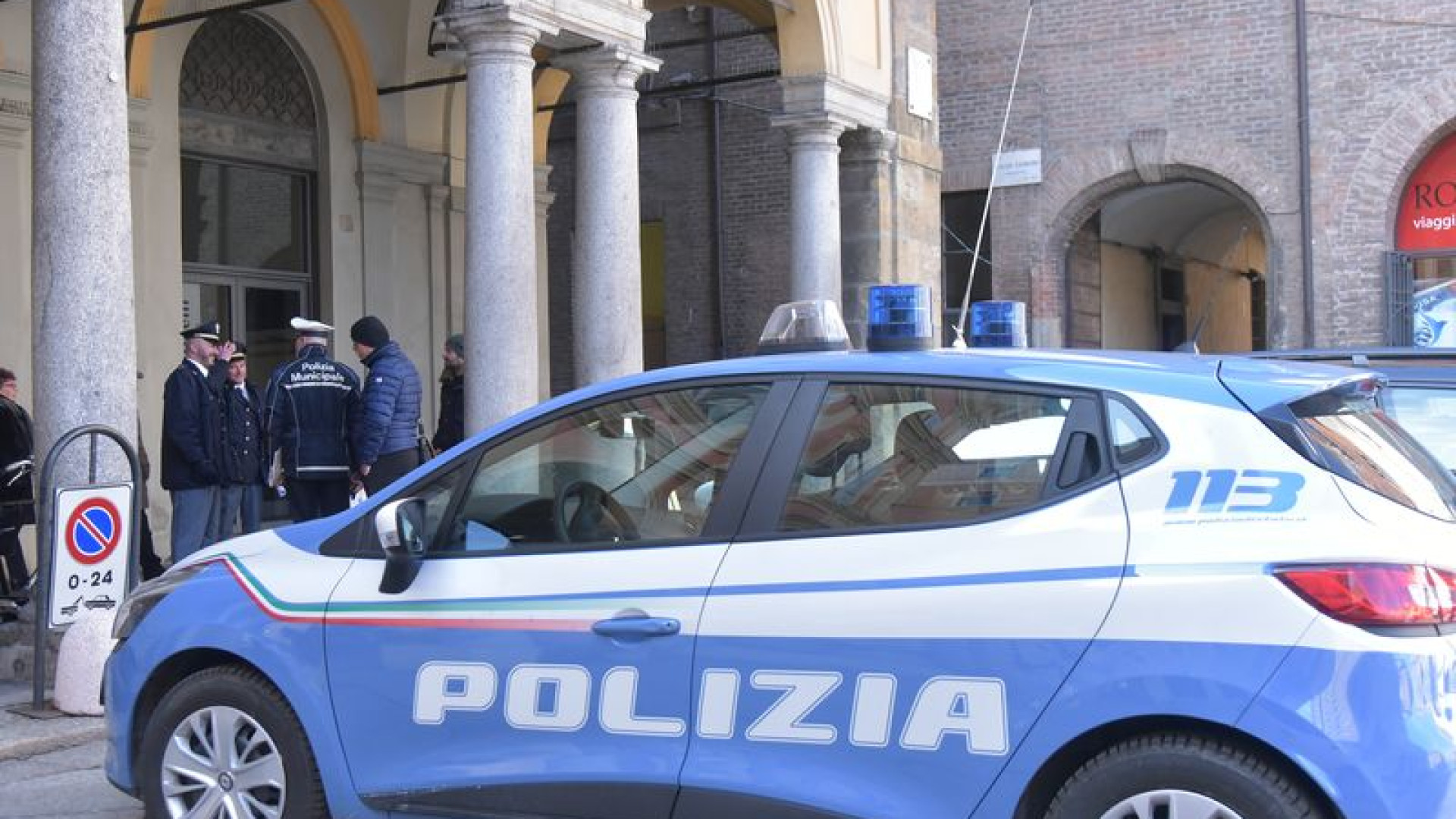 Senza biglietto, litigano con il controllore: arriva la polizia