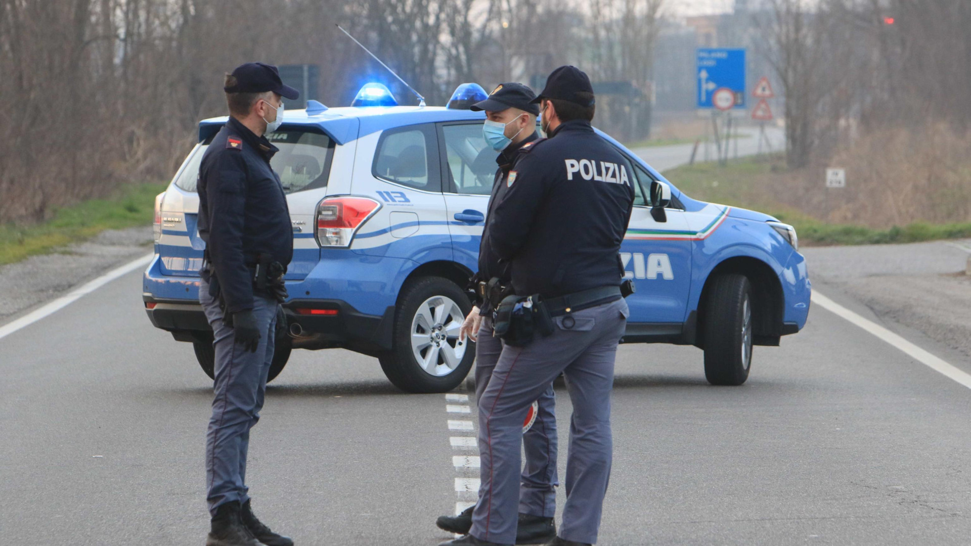 Nella "zona rossa" del Lodigiano scattano i blocchi stradali. "Sembra di essere in guerra"