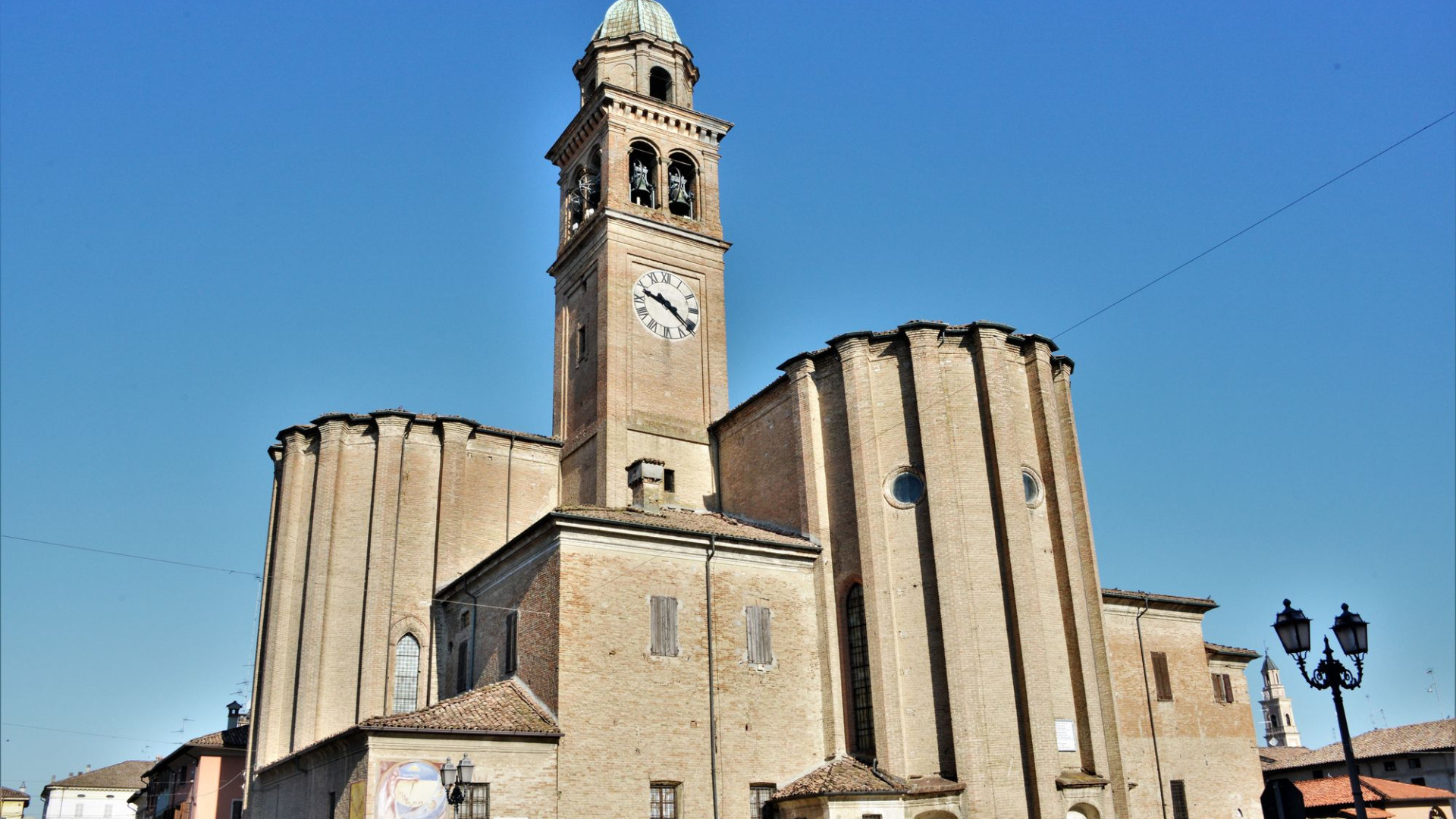 La storia e l'architettura di Cortemaggiore questa sera a "Quarta dimensione"