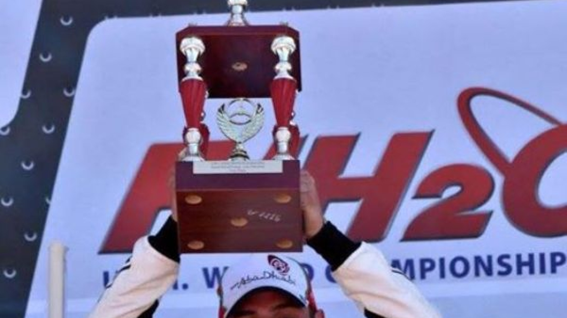 Motonautica, Formula Uno: in Francia, Alex Carella li mette in fila tutti