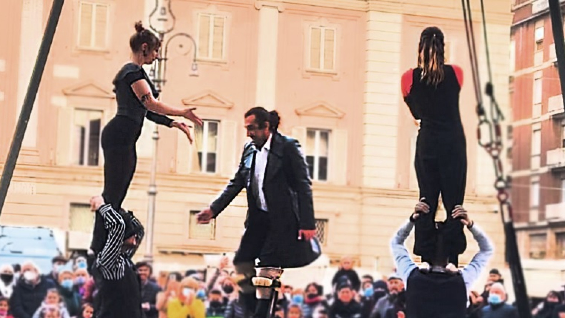 Tadam porta in scena l'affido familiare: domenica spettacolo in piazza Duomo