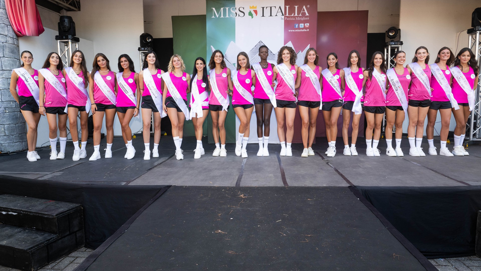 Miss Italia, prosegue il cammino della piacentina Laura Romersi