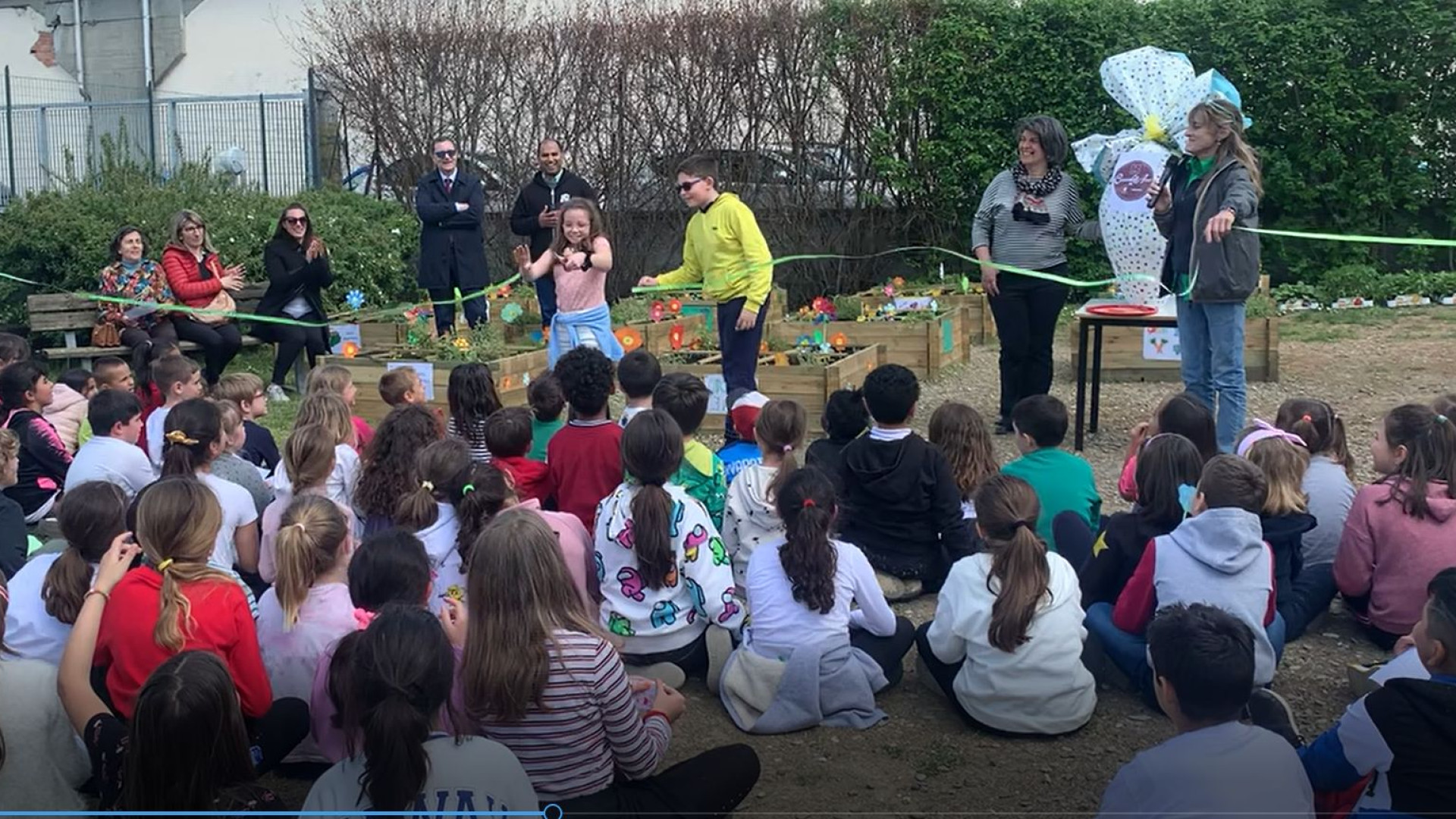 Piccoli coltivatori alla scuola di Sant'Antonio: inaugurato l'orto didattico