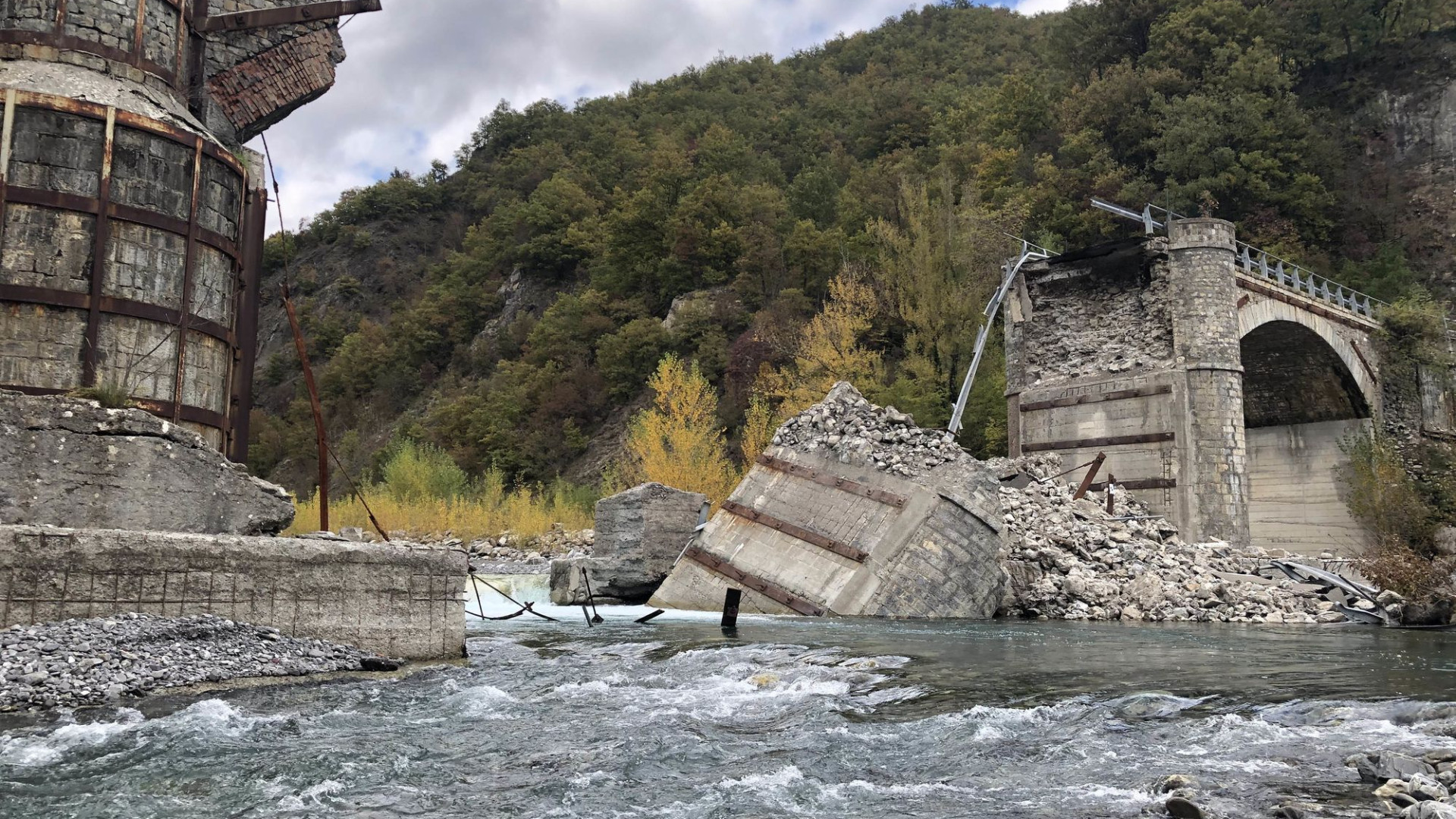 Fondi per l'emergenza ponte Lenzino, 64 richieste per i 200mila euro della Regione