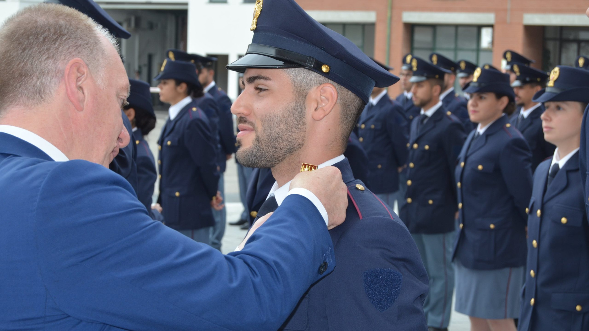 Scuola di Polizia: consegna degli alamari agli allievi agenti di Piacenza