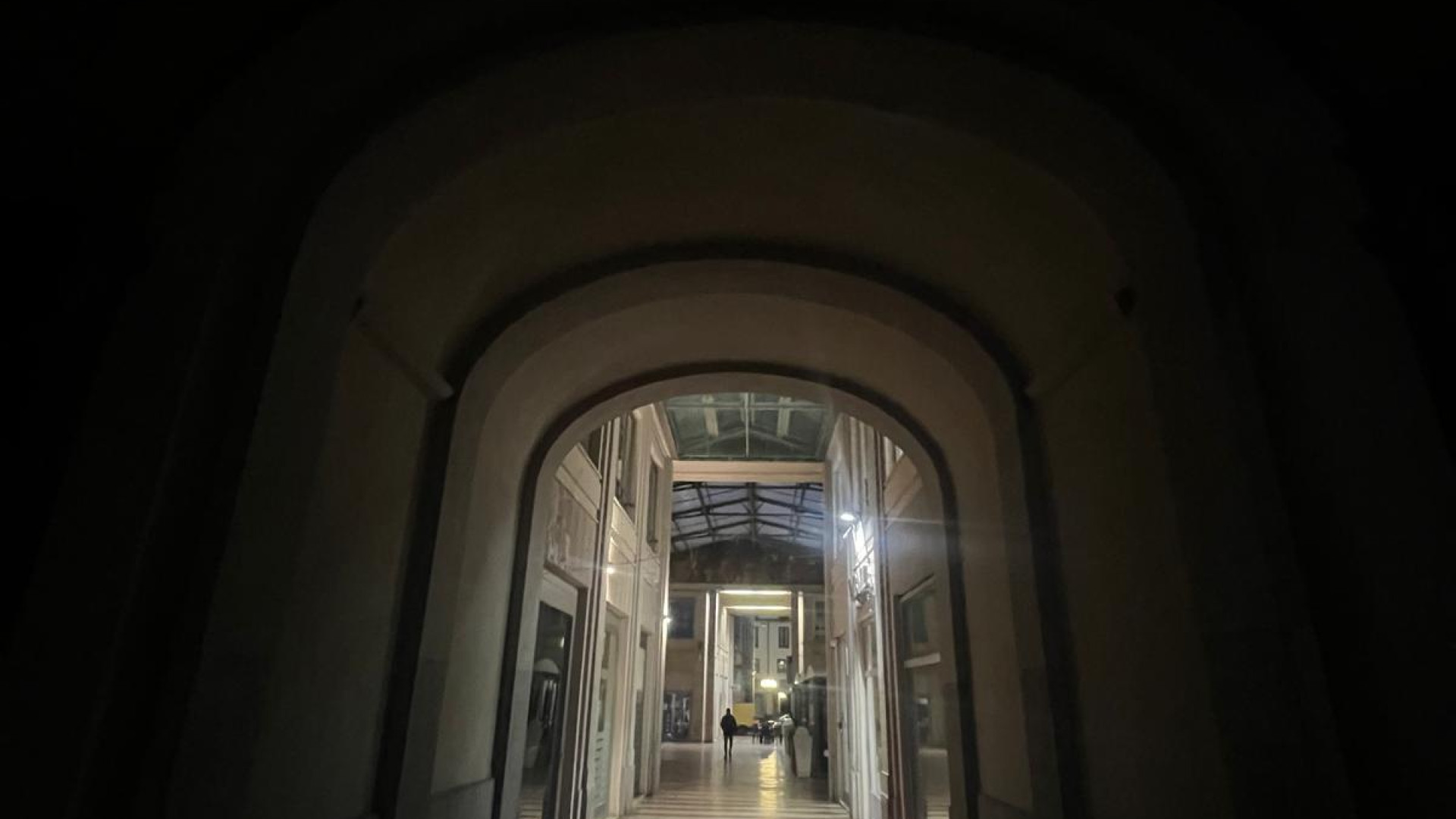 Galleria della Borsa tra buio e incuria: "Un'area sottovalutata"