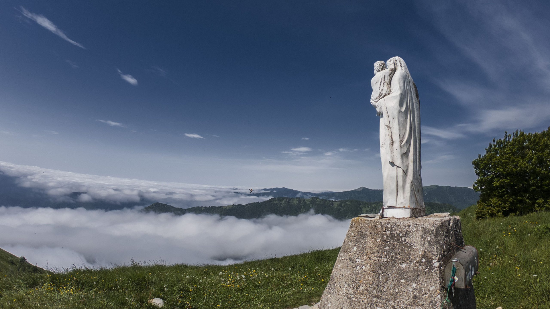 Il monte Alfeo: da "Olimpo della Val Trebbia" alla Madonna con bambino