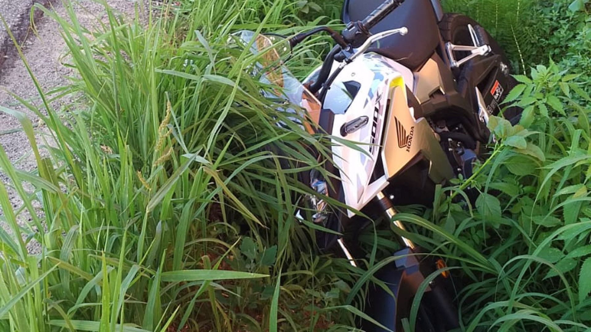 Moto si schianta contro un'autobotte, centauro ferito in codice rosso all'ospedale