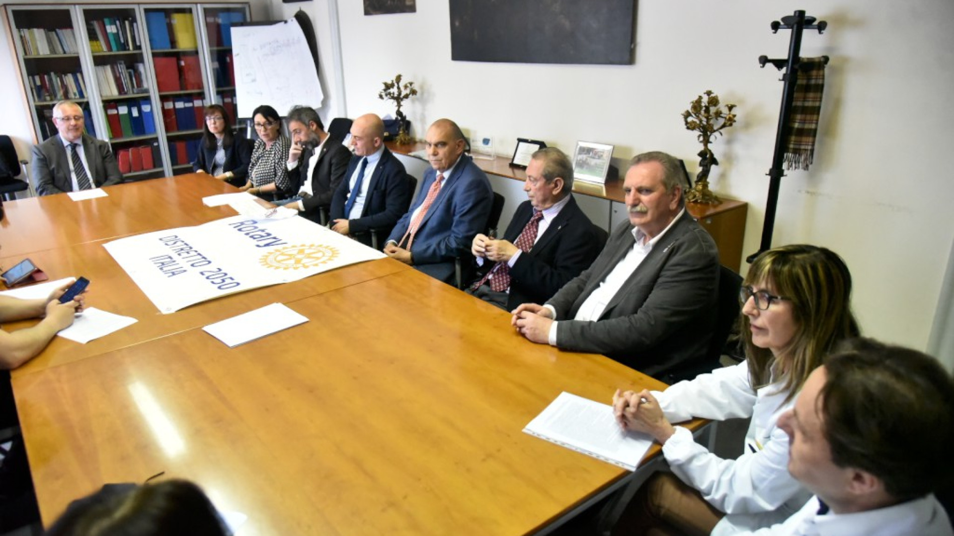 Da Rotary e Rotaract oltre 4.600 euro per la rete locale di cure palliative