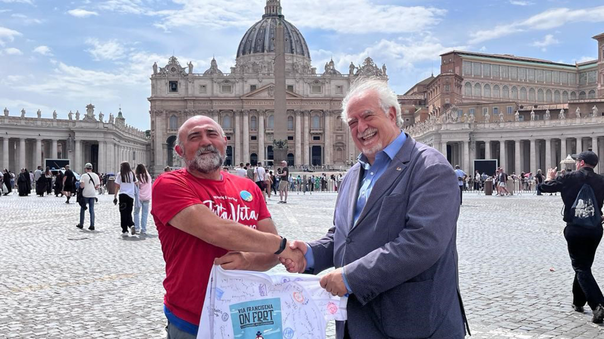 Il super pellegrino Arcelloni arriva in San Pietro. Pugliese: "L'anno prossimo dal Papa"