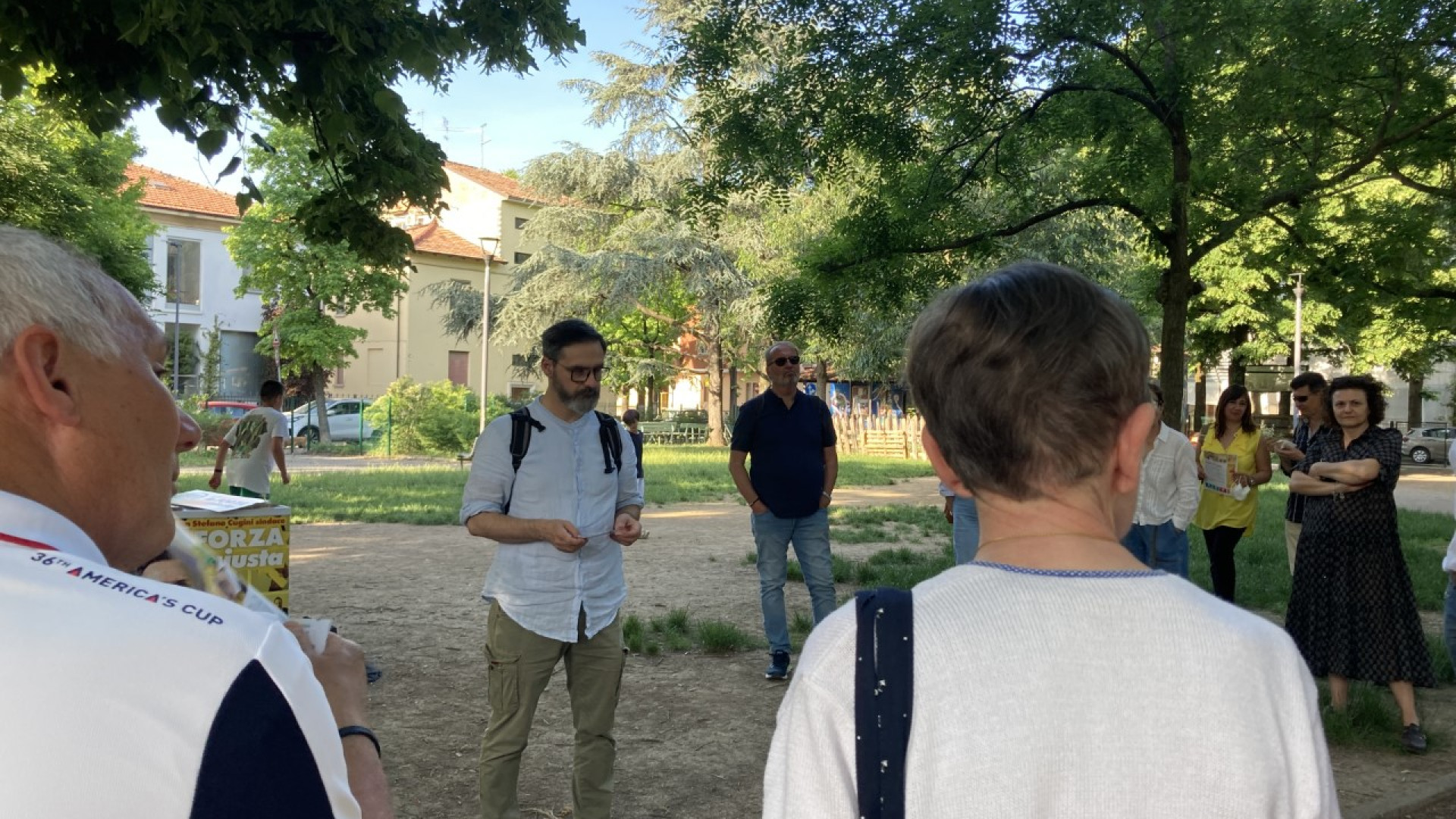 Cugini incontra i residenti dell'Infrangibile: "Mancano negozi di vicinato"