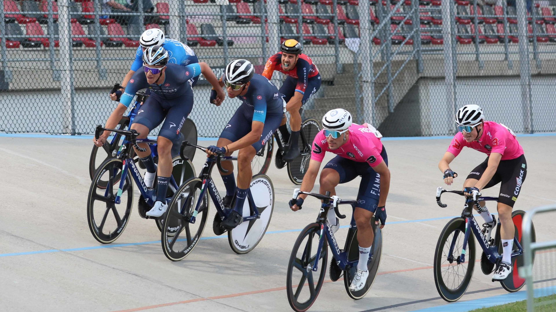 Ciclismo su pista, chiusi i campionati Elite. Domani inizia la 6 Giorni delle Rose