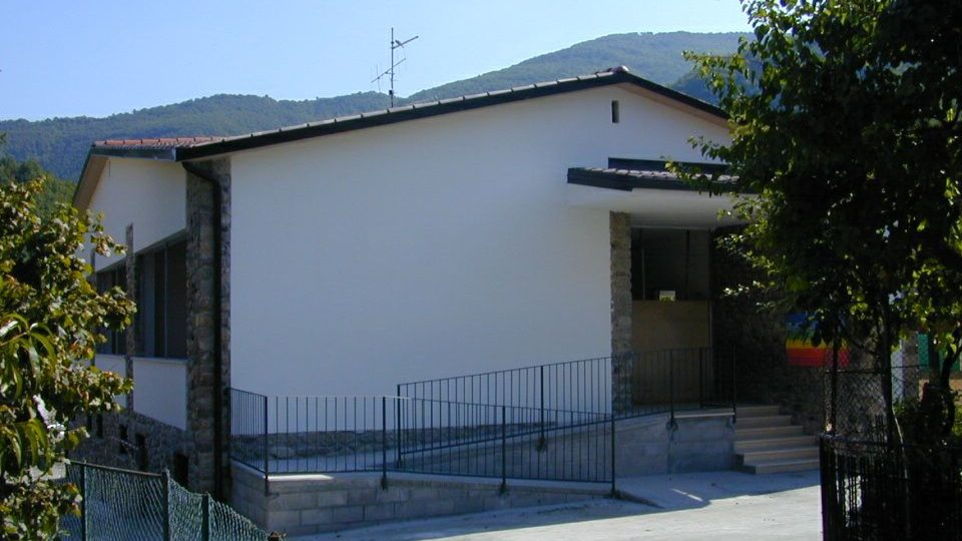 Per salvare la scuola materna di Marsaglia dal taglio raccolte 645 firme