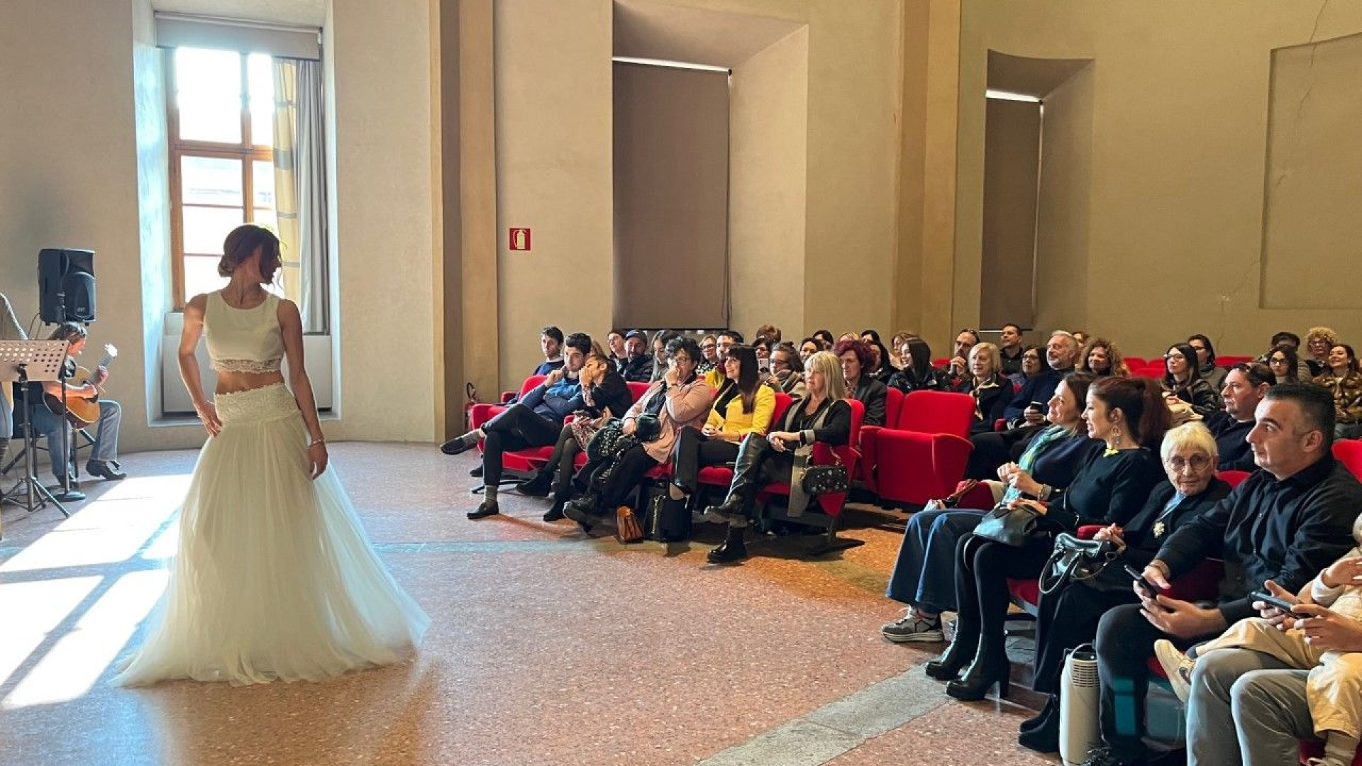 Endometriosi, alla cappella ducale sfilata benefica di abiti da sposa