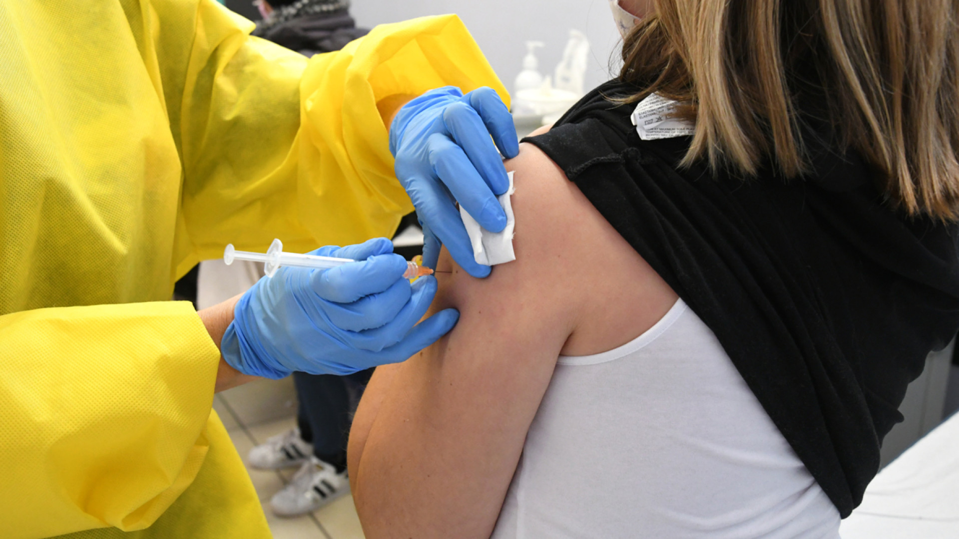 Vaccinazioni antinfluenzale e anti-Covid, proseguono gli appuntamenti sul territorio