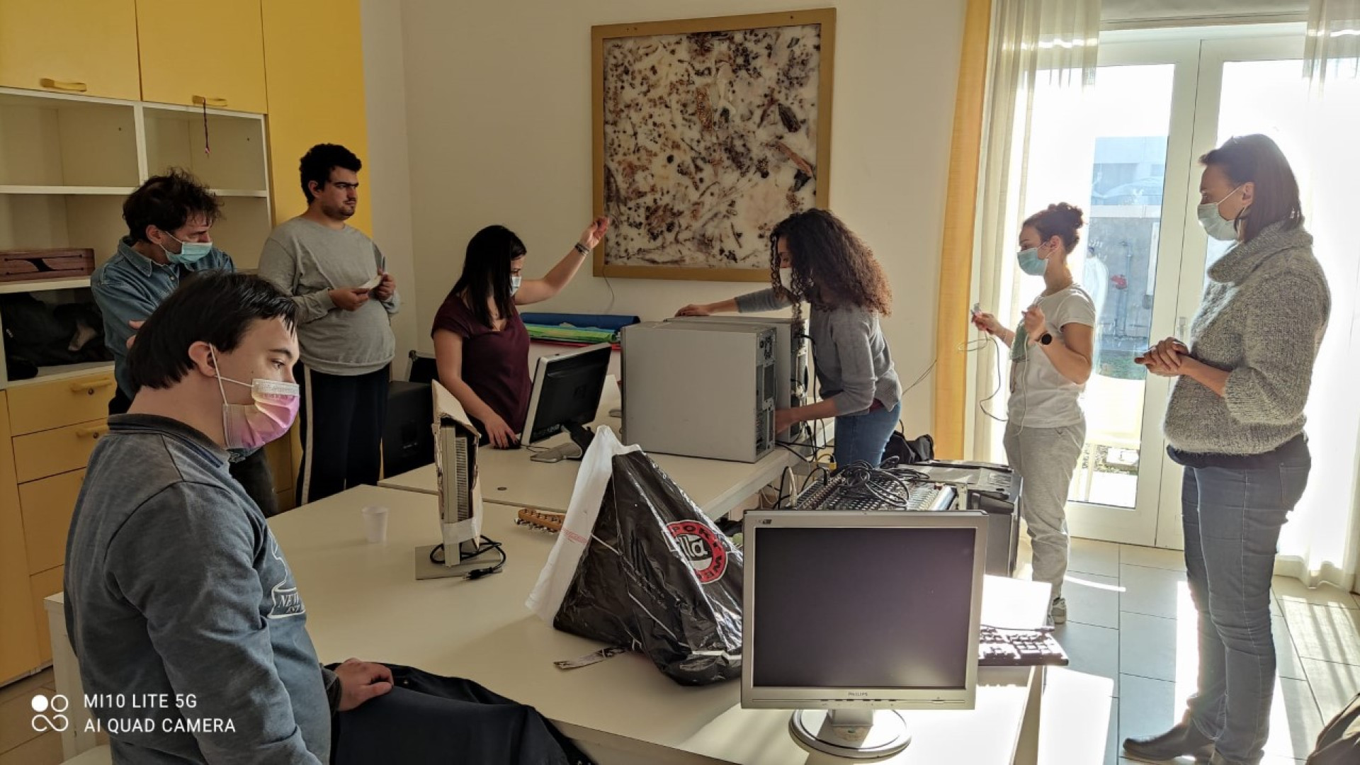 Dai senior di "50&Più Piacenza", quattro computer per i ragazzi di Assofa